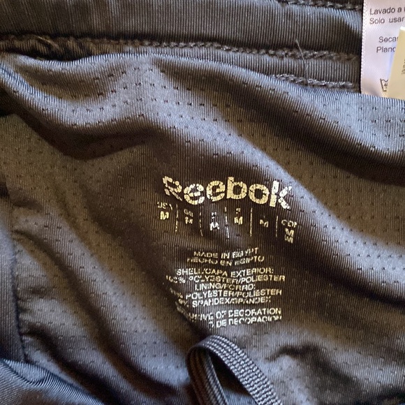 Rebook Dry Fit Shorts | Back Pocket - Picture 3 of 4